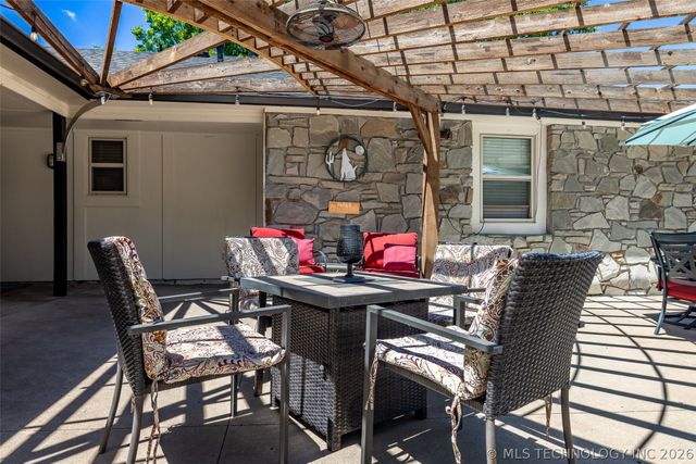 8503 E 136th Street North, Collinsville, OK 74021