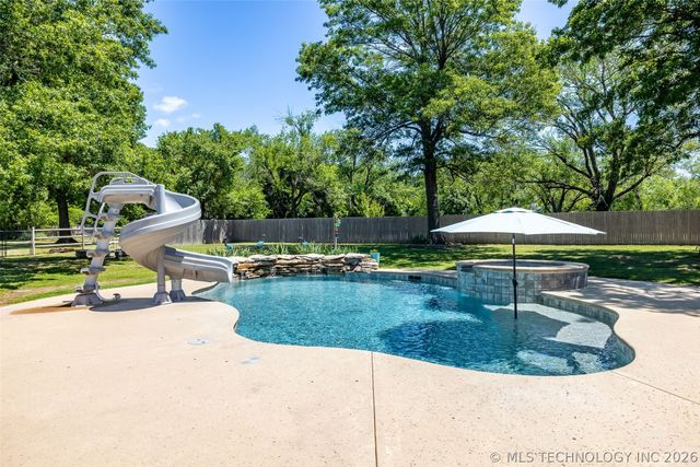 8503 E 136th Street North, Collinsville, OK 74021