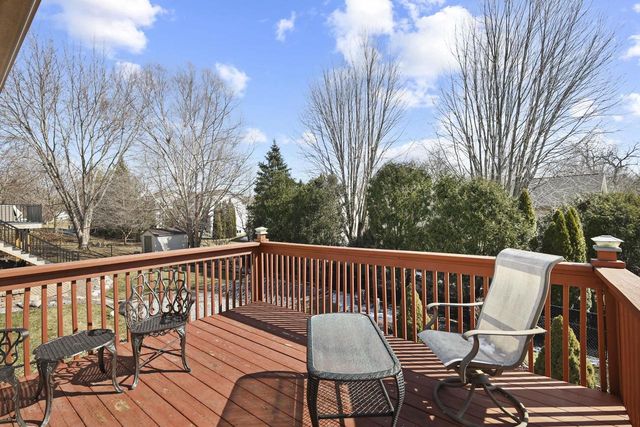 5915 Running Deer Trail, Mcfarland, WI 53558