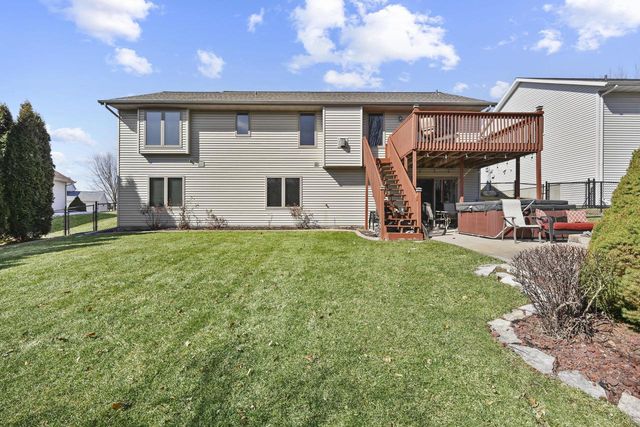 5915 Running Deer Trail, Mcfarland, WI 53558