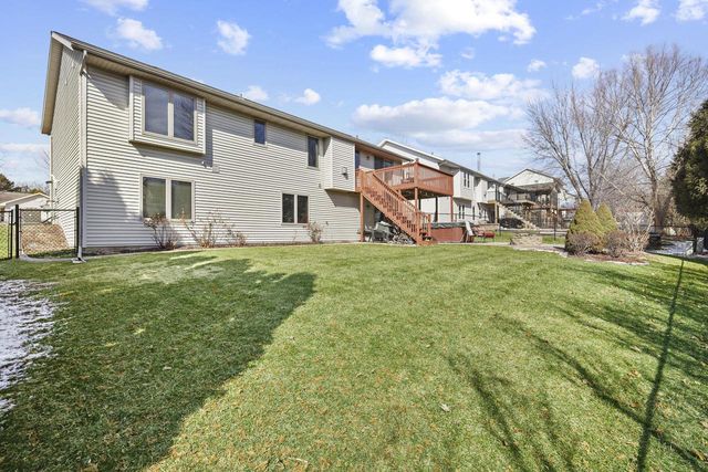 5915 Running Deer Trail, Mcfarland, WI 53558