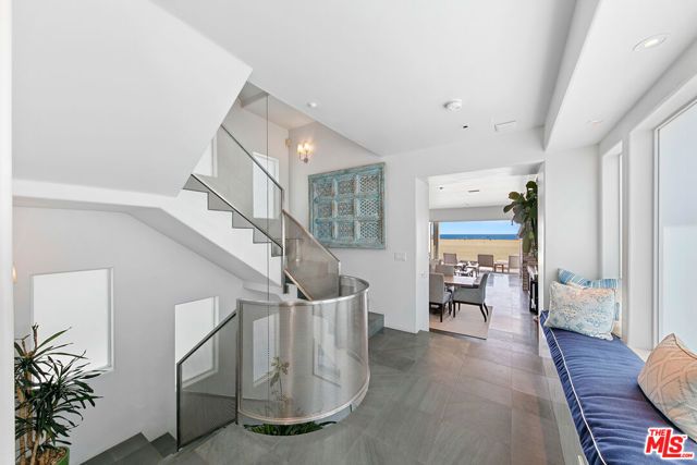 1341 Palisades Beach Road, Santa Monica, CA 90401