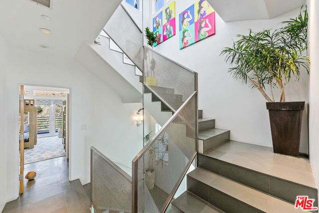 1341 Palisades Beach Road, Santa Monica, CA 90401