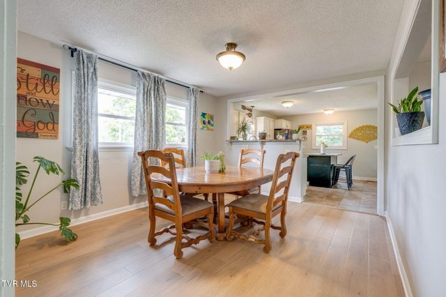 2400 Larkspur Drive, Johnson City, TN 37604