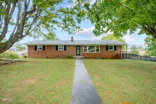 2400 Larkspur Drive, Johnson City, TN 37604