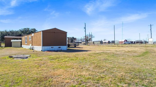 9157 Highway 105 E, Navasota, TX 77868
