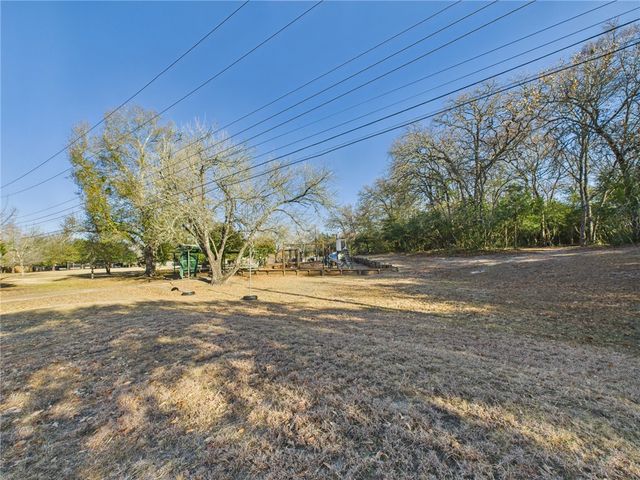 3015 Westwood Main Drive, Bryan, TX 77807