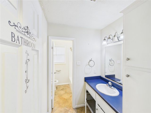 3015 Westwood Main Drive, Bryan, TX 77807