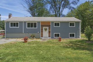 129 Marked Tree Road, Holliston, MA 01746