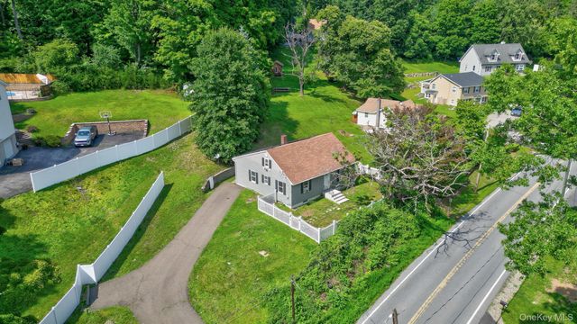 16 Clove Road, Salisbury Mills, NY 12577
