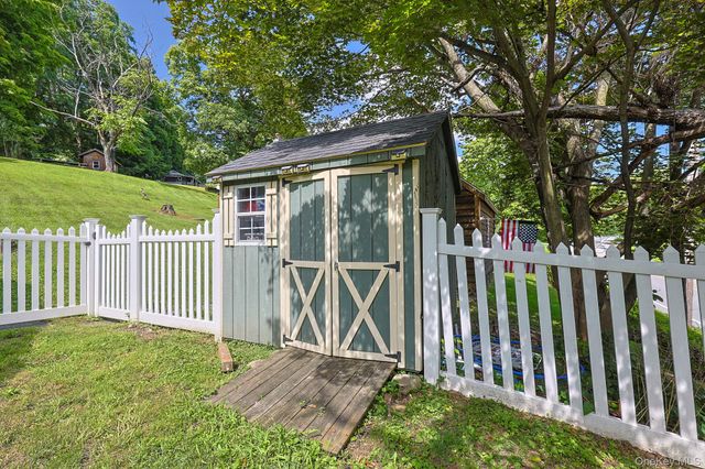 16 Clove Road, Salisbury Mills, NY 12577