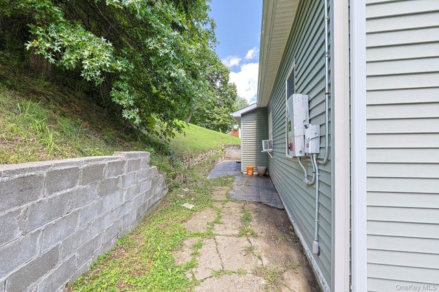 16 Clove Road, Salisbury Mills, NY 12577