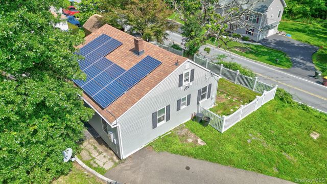 16 Clove Road, Salisbury Mills, NY 12577