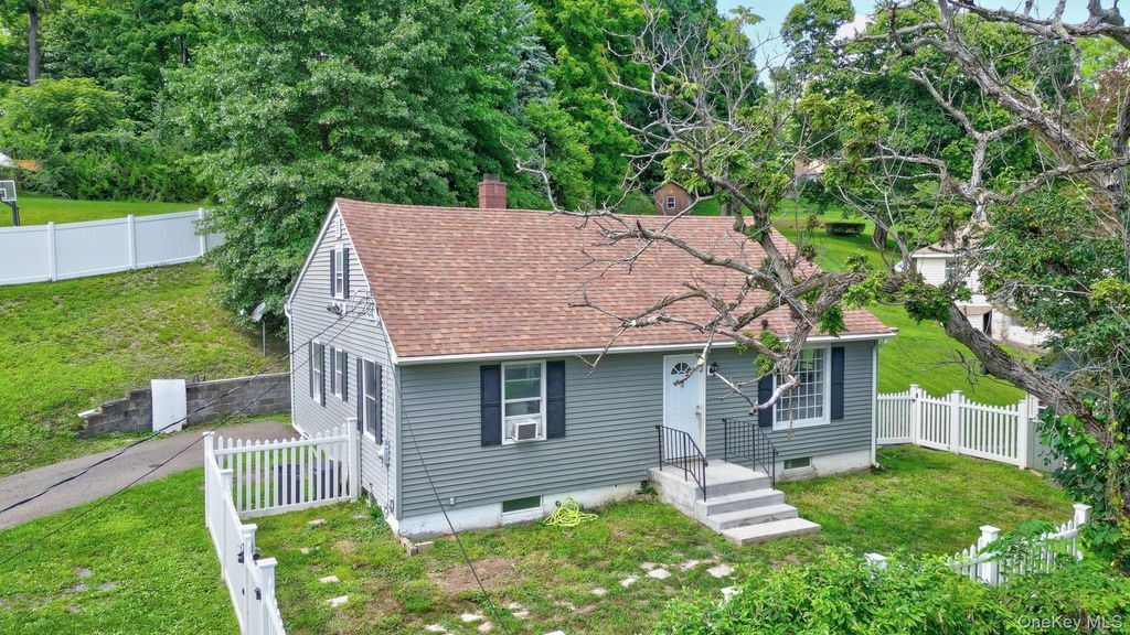 16 Clove Road, Salisbury Mills, NY 12577 — exterior