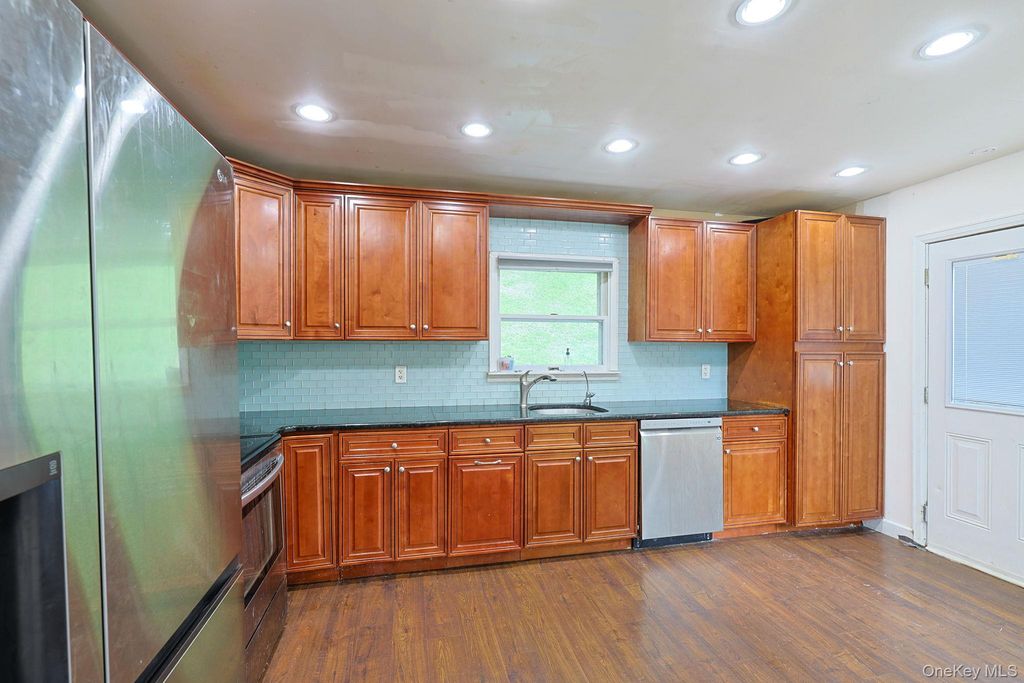 16 Clove Road, Salisbury Mills, NY 12577 — photo 3