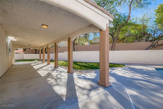 2012 Summerside Court, Henderson, NV 89012