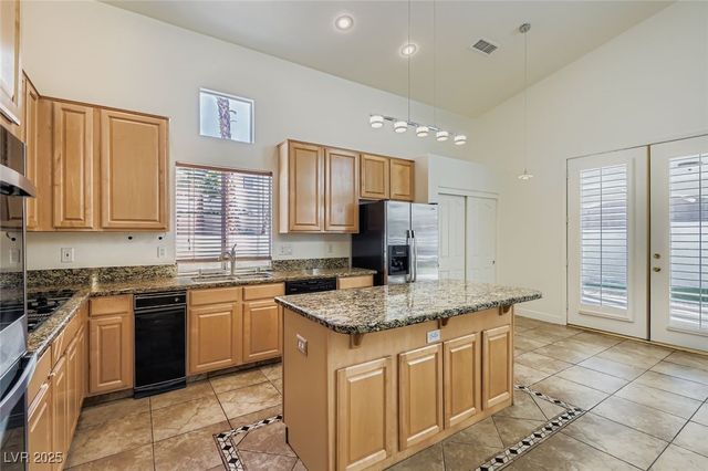 2012 Summerside Court, Henderson, NV 89012