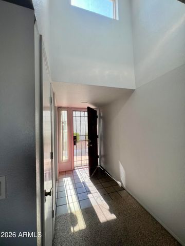 3081 E Cannon Drive, Phoenix, AZ 85028