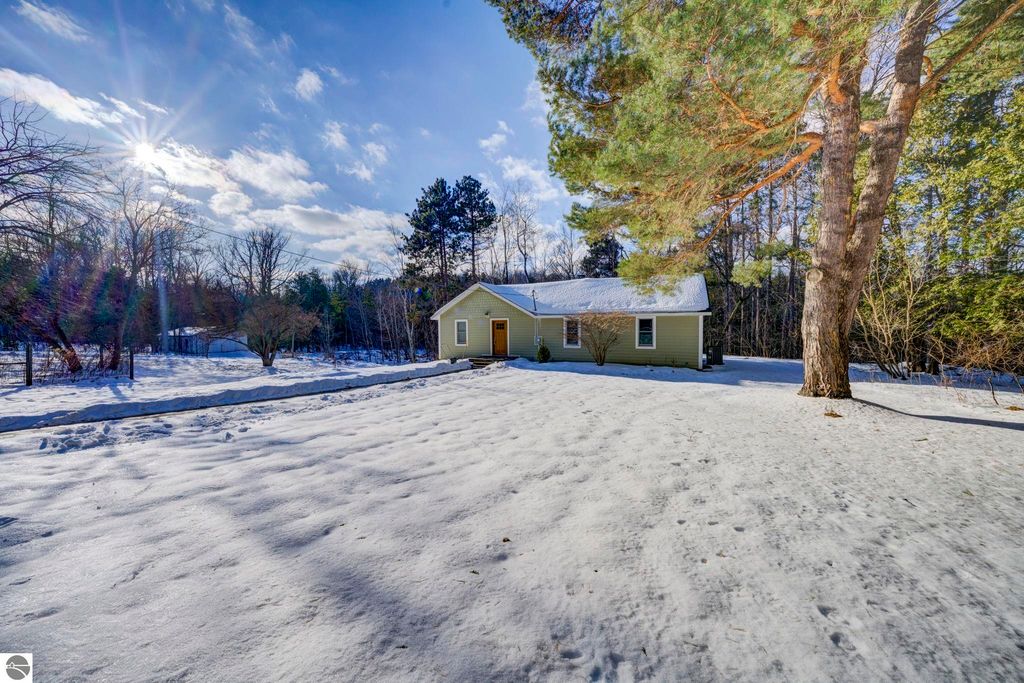 Image 14 of property listing at 1550 S French Road, Lake Leelanau, MI 49653
