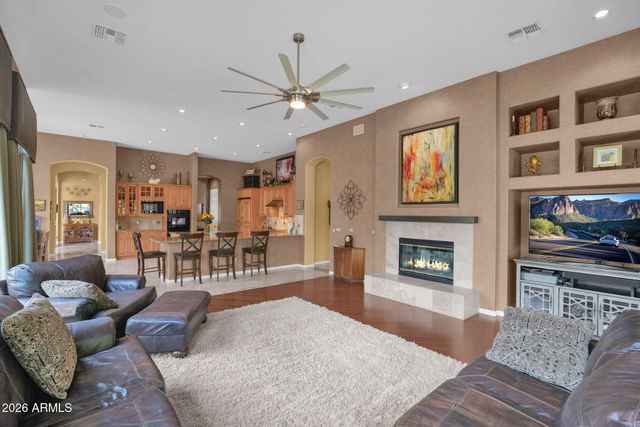 3322 E JAEGER Circle, Mesa, AZ 85213