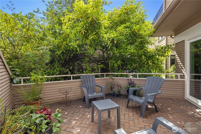 111 W Kinnear Place, Seattle, WA 98119