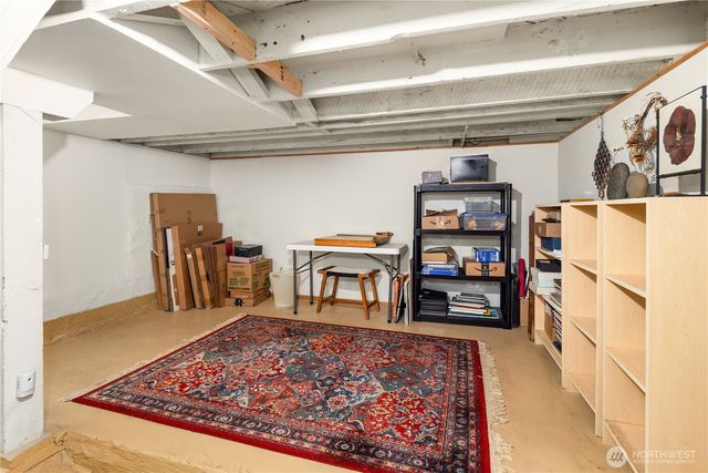 111 W Kinnear Place, Seattle, WA 98119