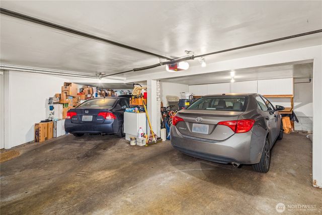 111 W Kinnear Place, Seattle, WA 98119