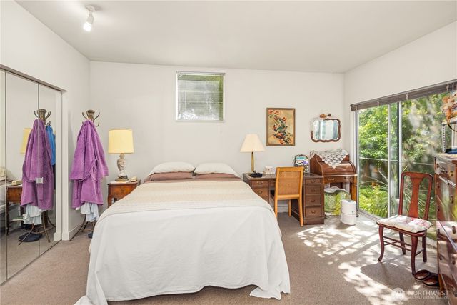 111 W Kinnear Place, Seattle, WA 98119