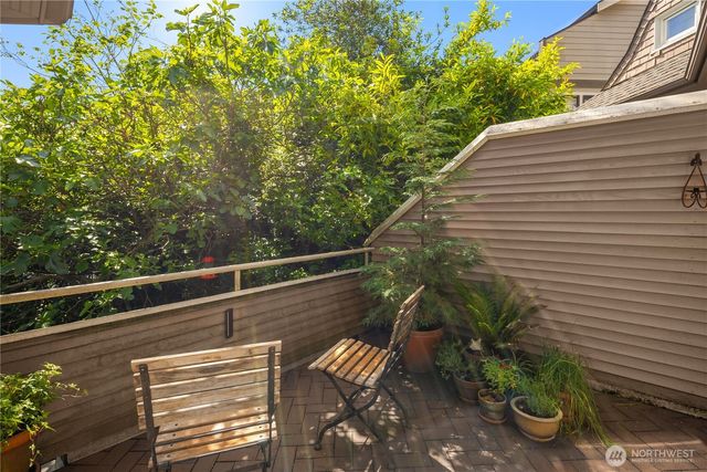 111 W Kinnear Place, Seattle, WA 98119