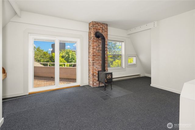 111 W Kinnear Place, Seattle, WA 98119