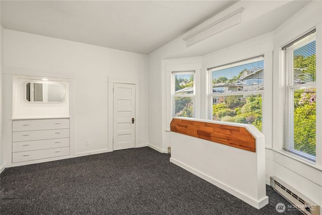 111 W Kinnear Place, Seattle, WA 98119
