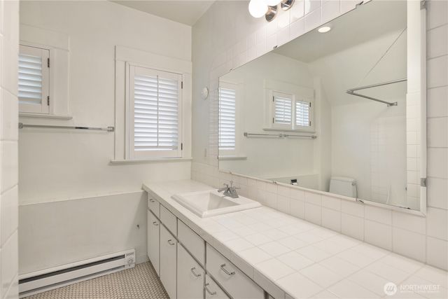 111 W Kinnear Place, Seattle, WA 98119