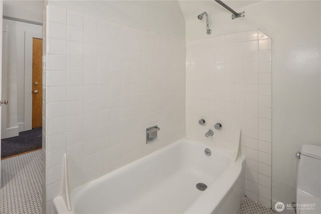 111 W Kinnear Place, Seattle, WA 98119