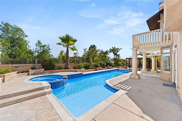 23715 Via Segovia Street, Murrieta, CA 92562