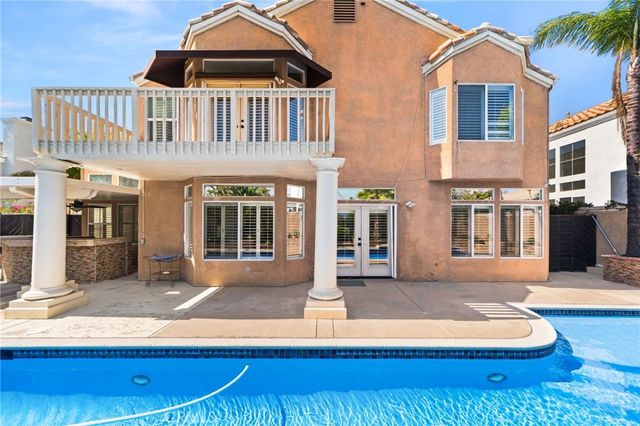 23715 Via Segovia Street, Murrieta, CA 92562
