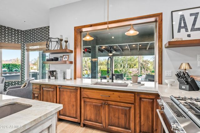 8667 E LARIAT Lane, Scottsdale, AZ 85255