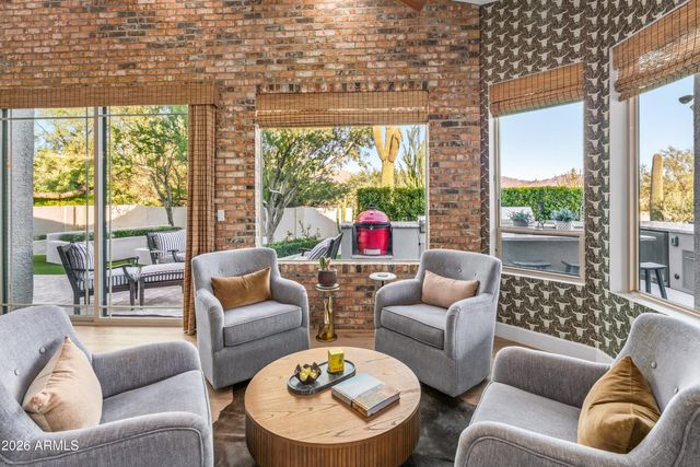 8667 E LARIAT Lane, Scottsdale, AZ 85255
