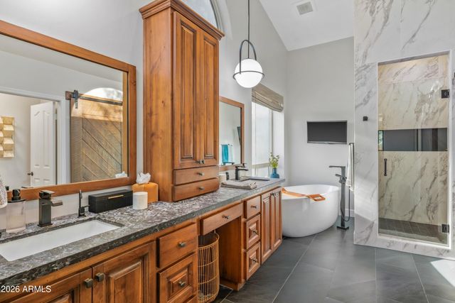 8667 E LARIAT Lane, Scottsdale, AZ 85255