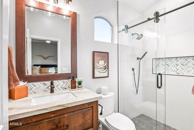 8667 E LARIAT Lane, Scottsdale, AZ 85255