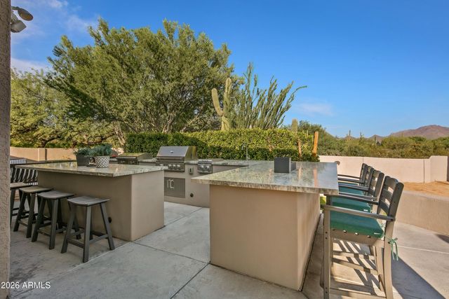 8667 E LARIAT Lane, Scottsdale, AZ 85255