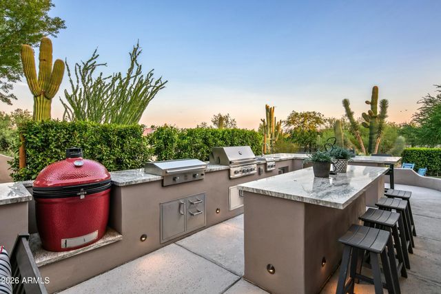 8667 E LARIAT Lane, Scottsdale, AZ 85255