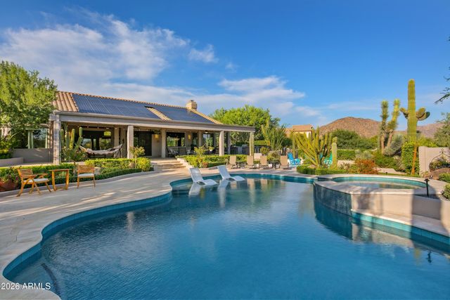 8667 E LARIAT Lane, Scottsdale, AZ 85255