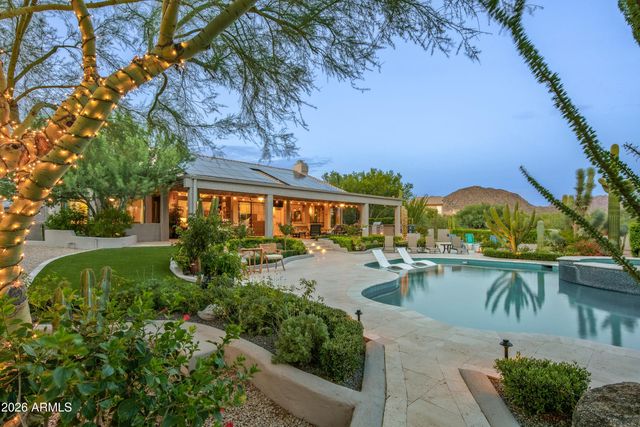 8667 E LARIAT Lane, Scottsdale, AZ 85255