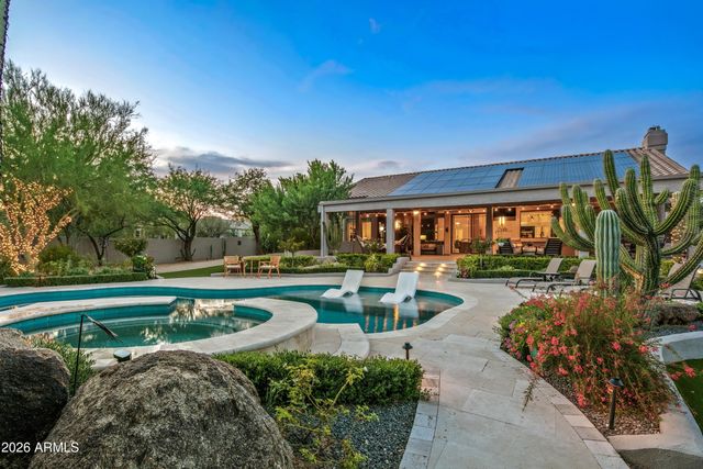 8667 E LARIAT Lane, Scottsdale, AZ 85255