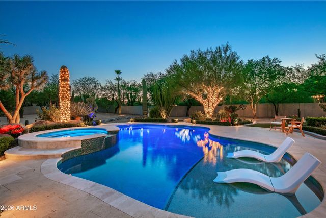 8667 E LARIAT Lane, Scottsdale, AZ 85255