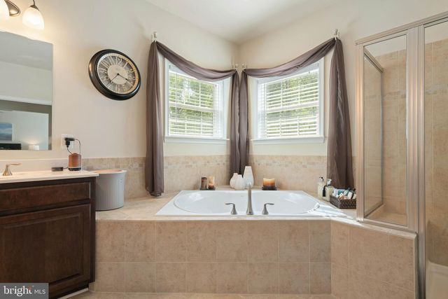 415 MCPHERSON DR, Fredericksburg, VA 22406