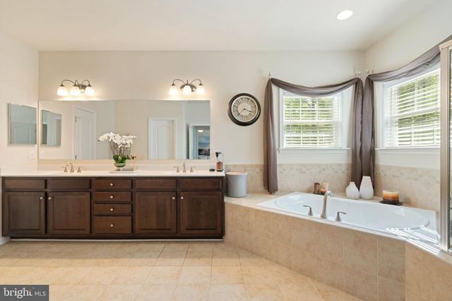 415 MCPHERSON DR, Fredericksburg, VA 22406