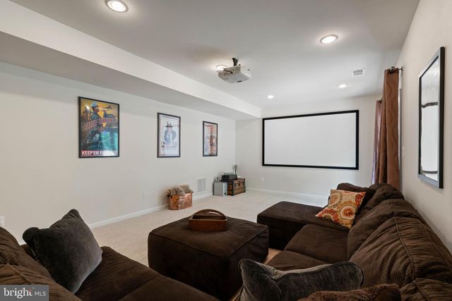 415 MCPHERSON DR, Fredericksburg, VA 22406