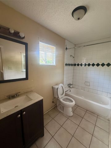 233 W Hammond Street, Lancaster, TX 75146