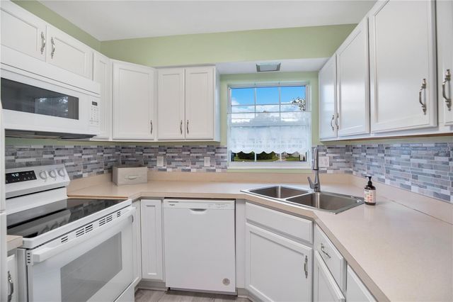 239 N HILL AVENUE 110, Deland, FL 32724